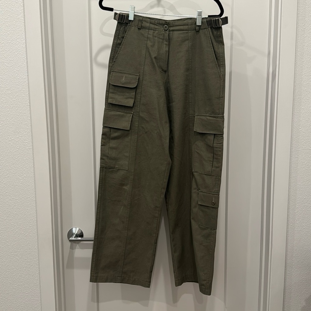 Multi-pocket olive cargo pants